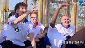 知名博主涉情色视频引发热议，背景与现状多角度解析