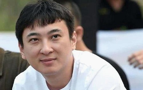 51吃瓜网揭秘娱乐圈：明星小说背后的甜蜜与现实